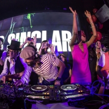 bobsinclar-wallmiami-dlg-1431