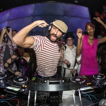 bobsinclar-wallmiami-dlg-1703